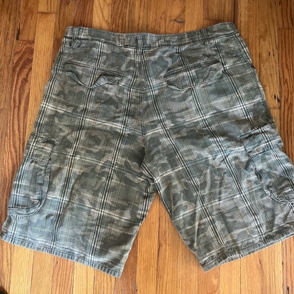 Keanan Duffy shorts - Picture 2 of 5